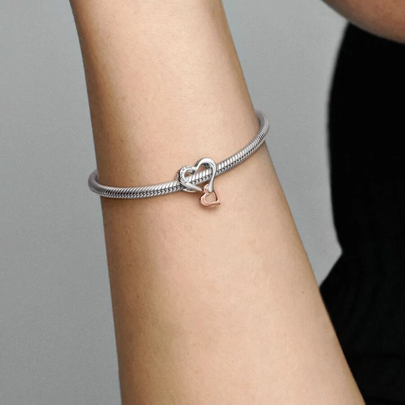 Pandora  - Kéttónusú áttört végtelenjel szív charm - 782642C00