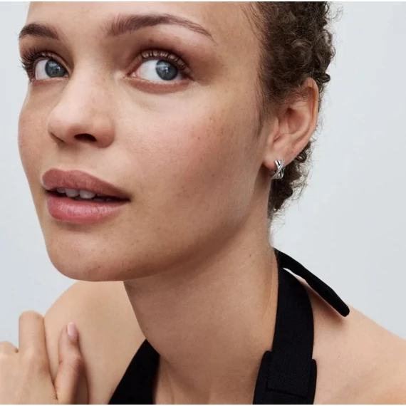 Pandora  - Összefonódó pavé karika-fülbevaló - 293150C01