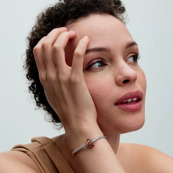 Pandora  - Disney Az oroszlánkirály muranói üveg charm - 793252C00