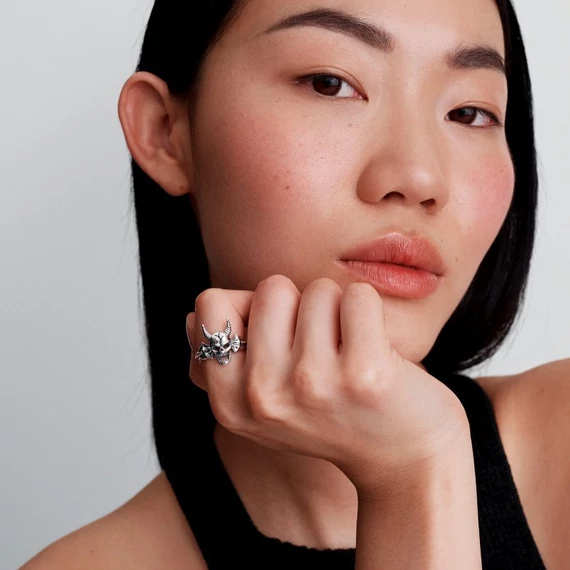 Pandora  - Stranger Things Hellfire Club gyűrű - 193569C00-52