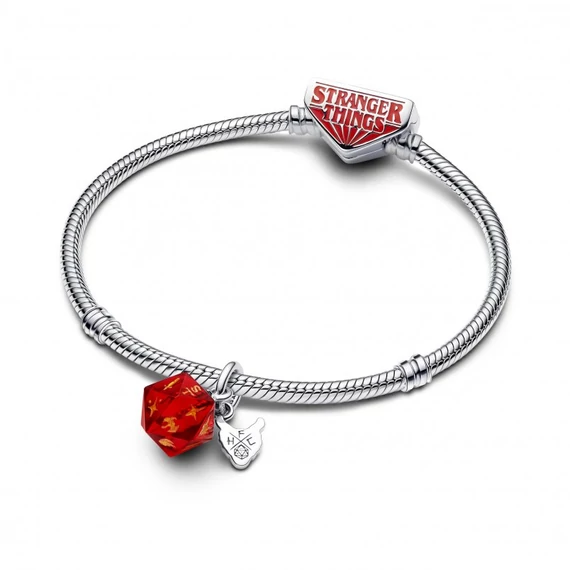 Pandora  - Stranger Things Hellfire Club dobókocka charm - 793564C01