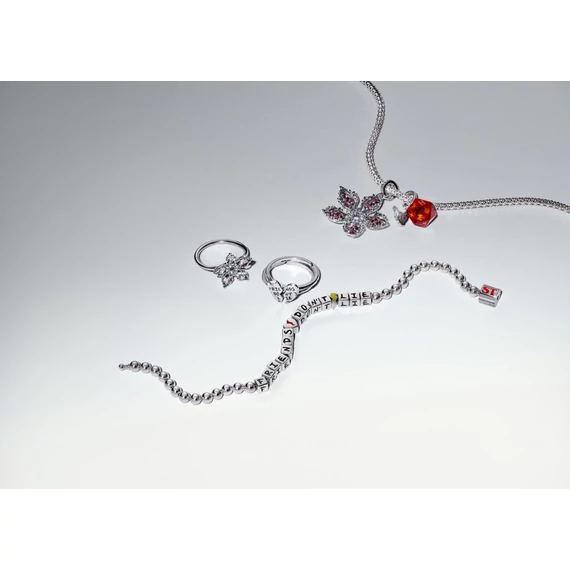 Pandora  - Stranger Things Hellfire Club dobókocka charm - 793564C01