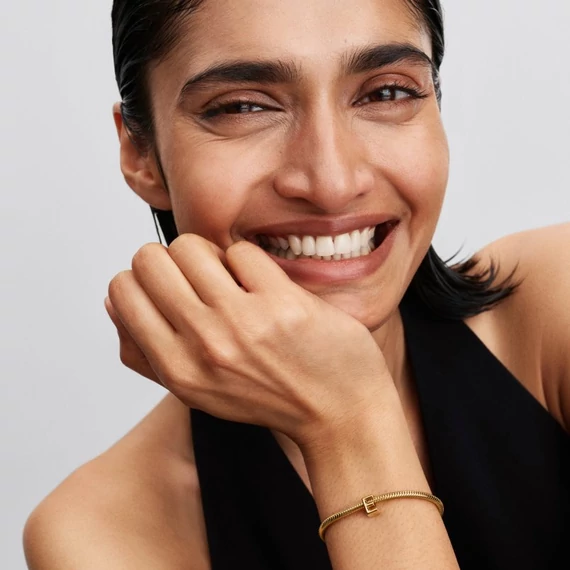 Pandora  - "E" betű charm - 763951C00