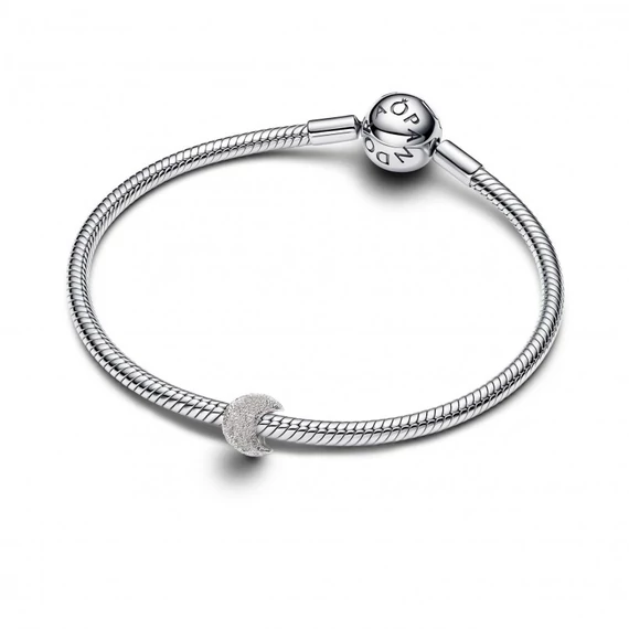Pandora  - Texturált hold mini charm - 794054C00