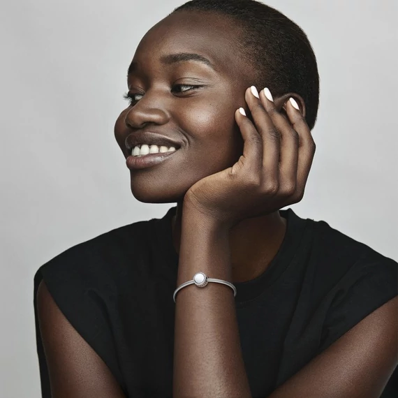 Pandora  - Gravírozható szikrázó gombcharm - 798747C01