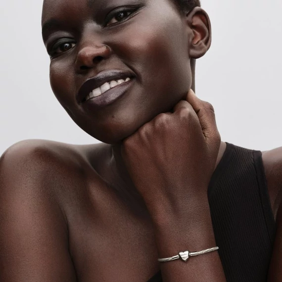 Pandora  - Szívkapcsos fazettált kígyólánc karkötő - 594236C00-17