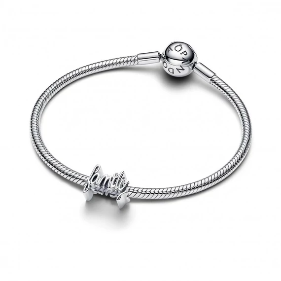 Pandora  - Írott betűs family felirat charm - 794250C01