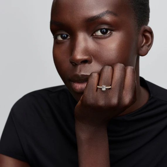 Pandora  - Négyszögletes szikrázó glória gyűrű - 164506C01-54