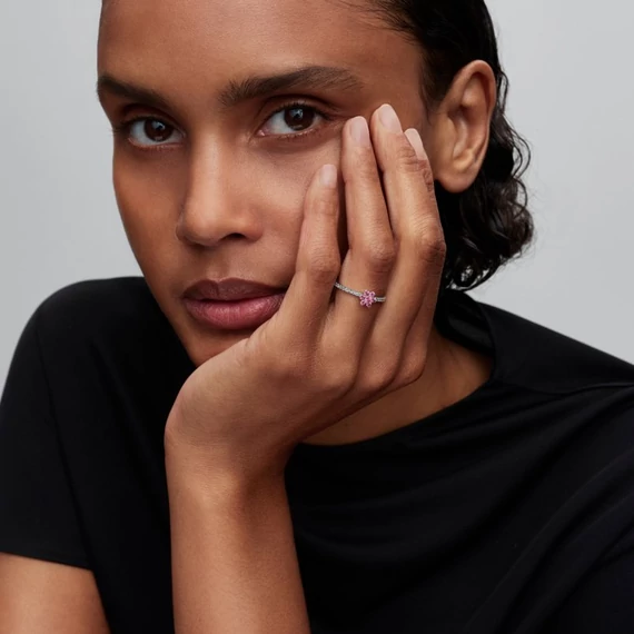 Pandora  - Szikrázó rózsaszín virág gyűrű - 194499C02-54