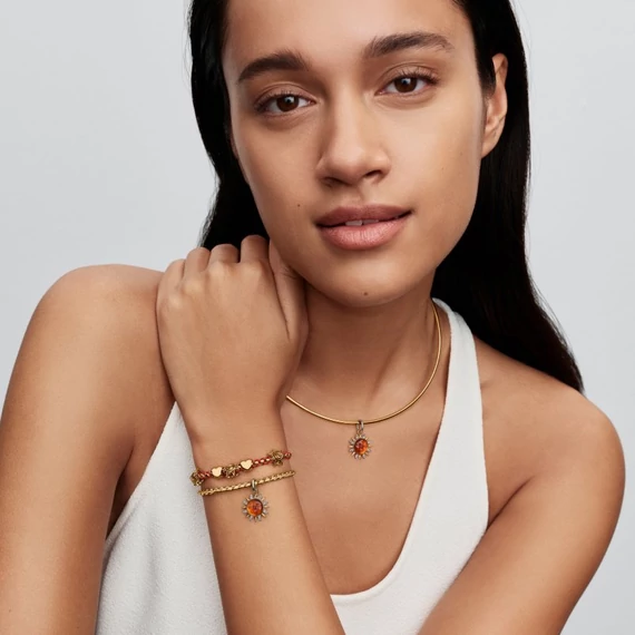 Pandora  - Kéttónusú örvénylő nap függő charm - 764703C01