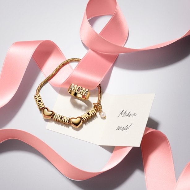 Pandora tavaszi karkötő